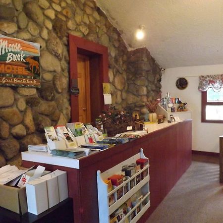 Moose Brook Motel Горем Экстерьер фото